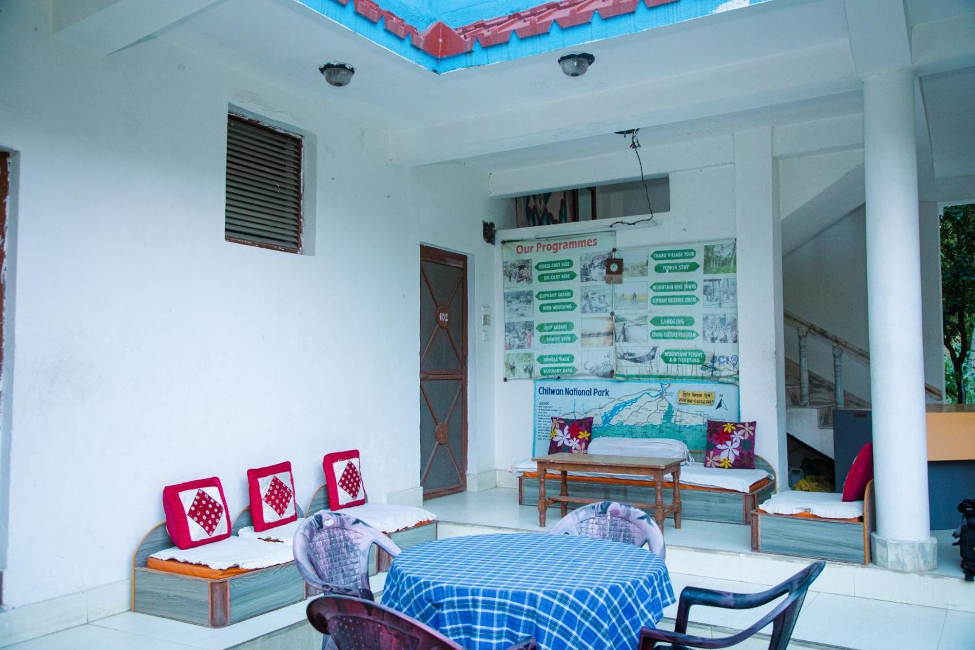 Hotel Shiva'S Dream Sauraha Eksteriør bilde