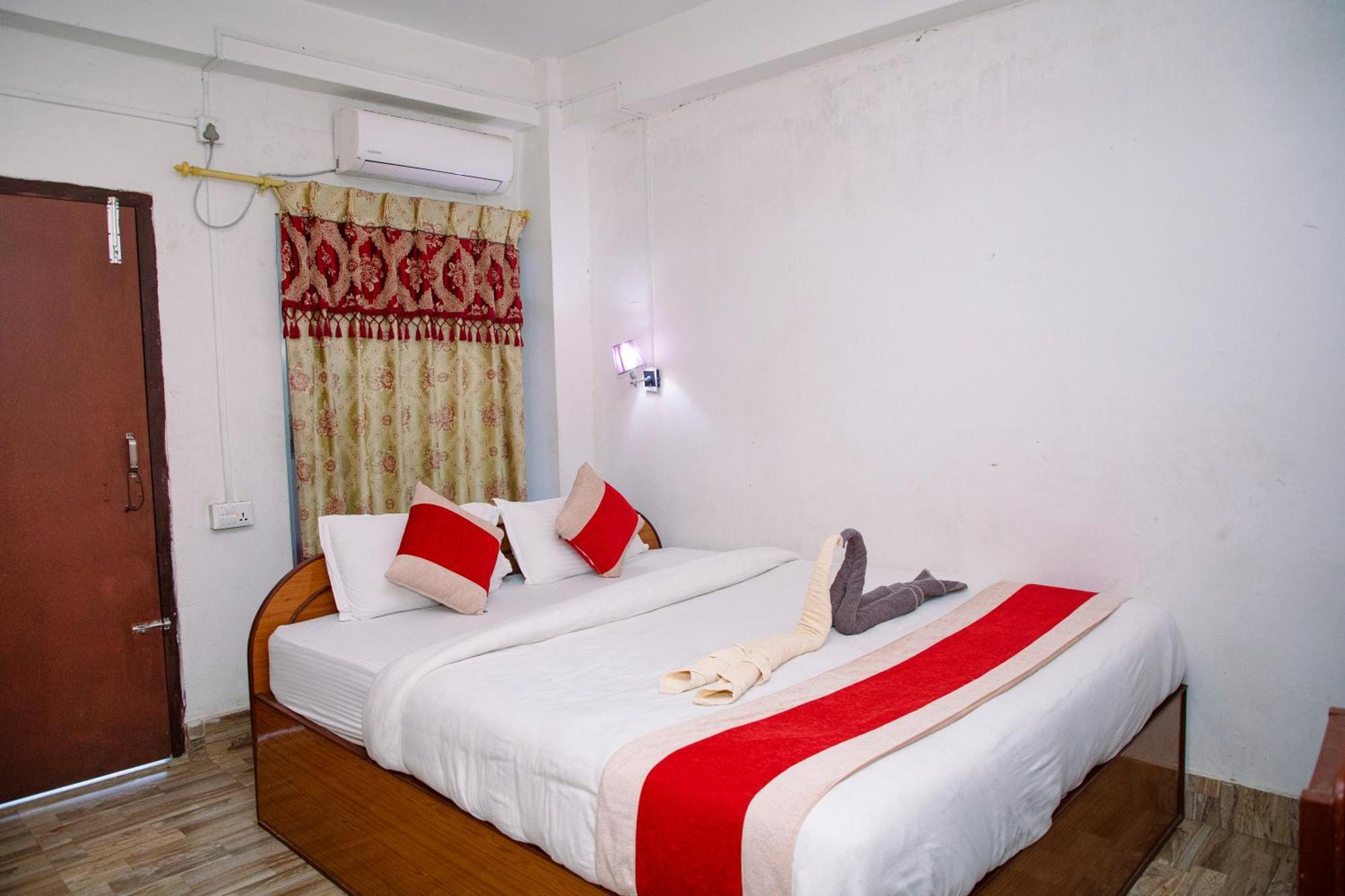 Hotel Shiva'S Dream Sauraha Eksteriør bilde