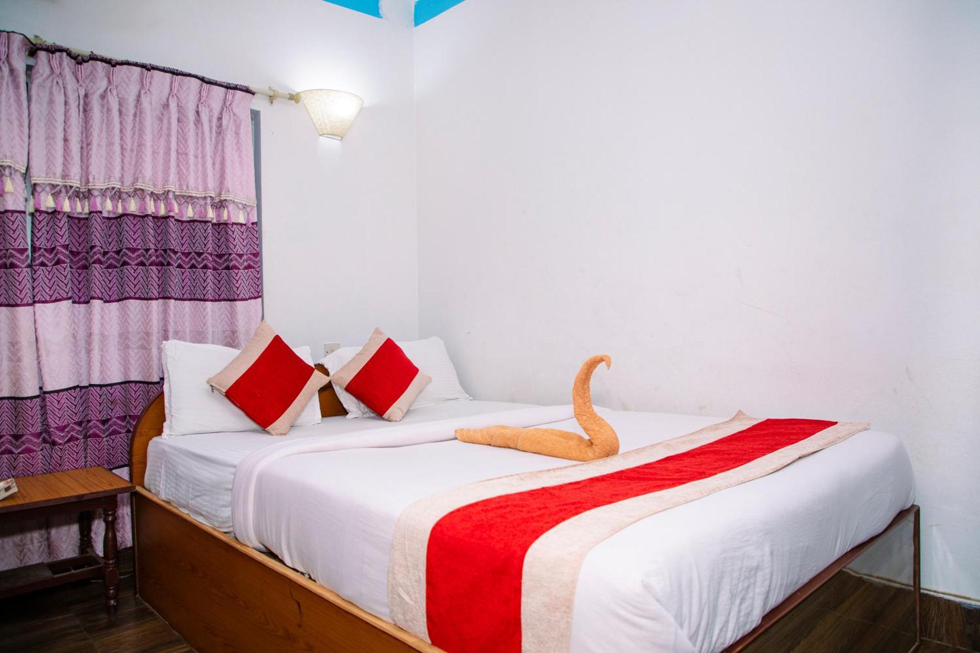 Hotel Shiva'S Dream Sauraha Eksteriør bilde