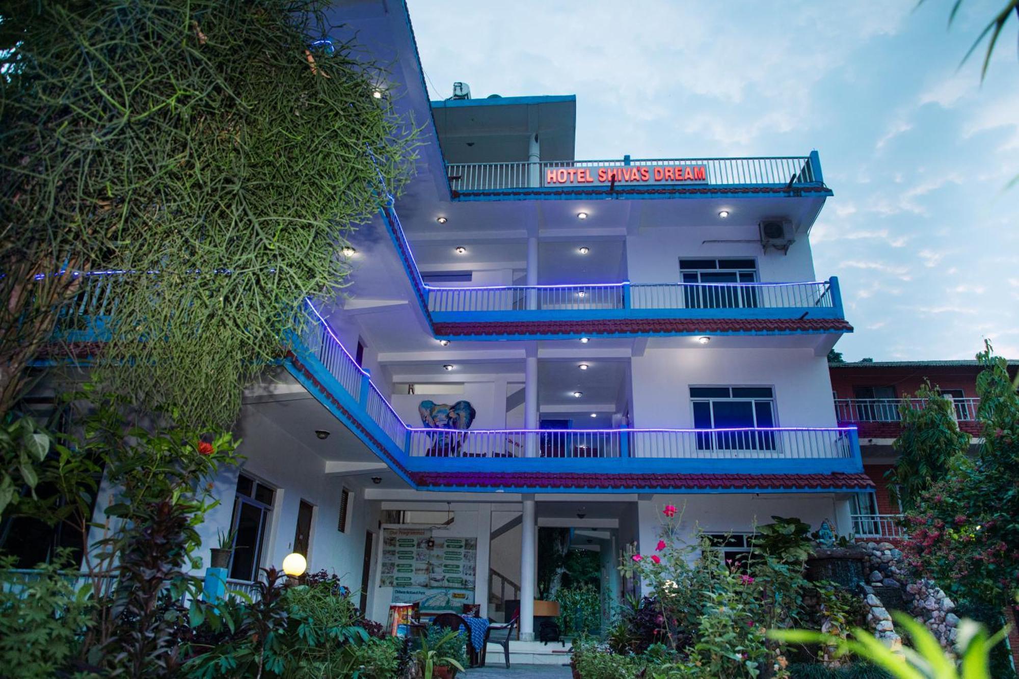 Hotel Shiva'S Dream Sauraha Eksteriør bilde