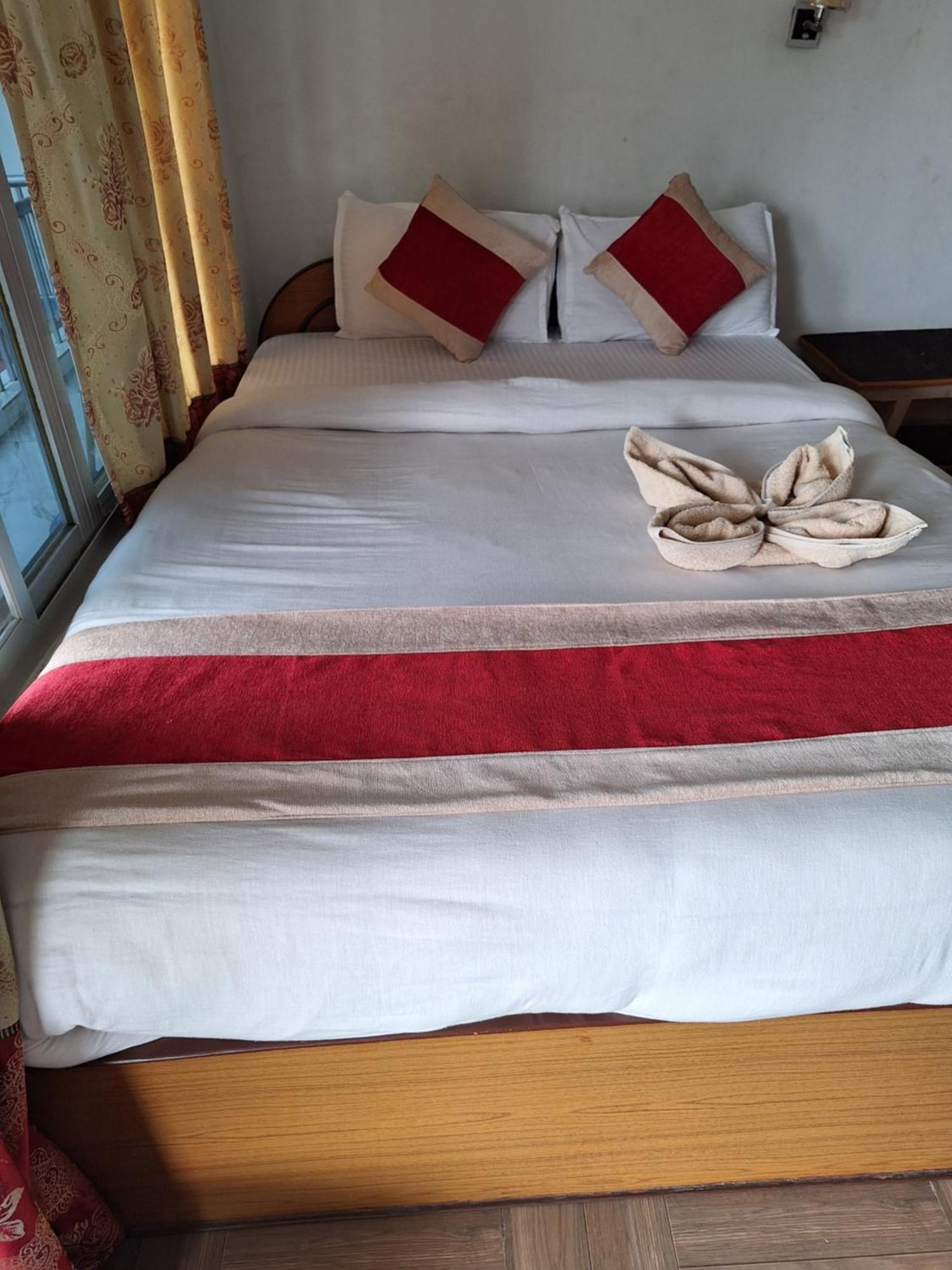 Hotel Shiva'S Dream Sauraha Eksteriør bilde