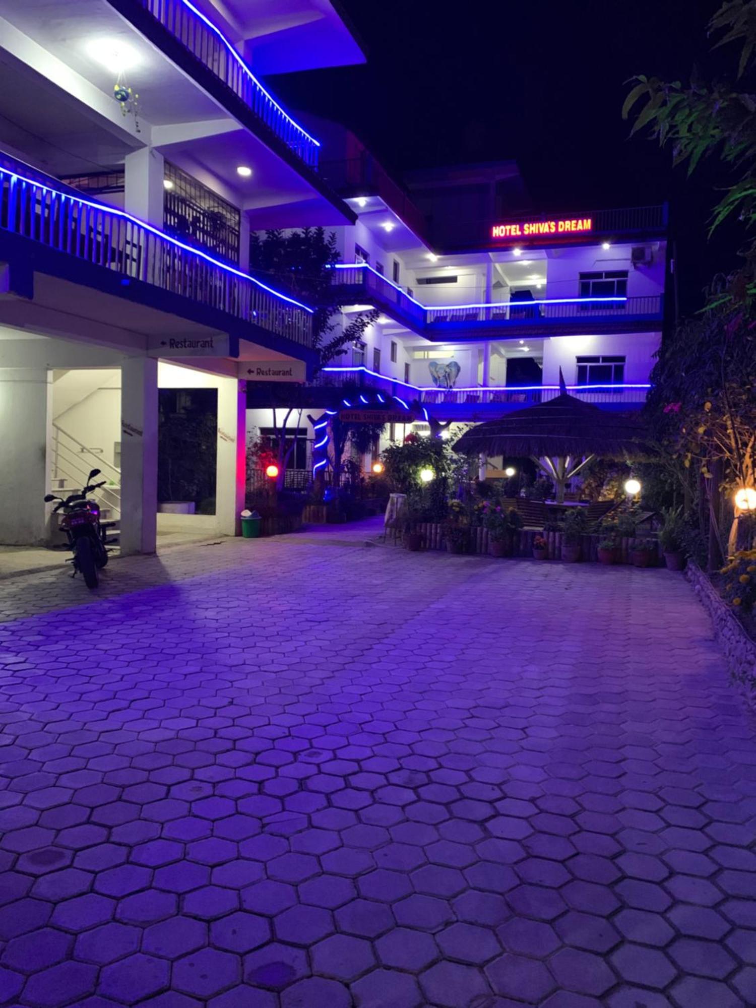 Hotel Shiva'S Dream Sauraha Eksteriør bilde