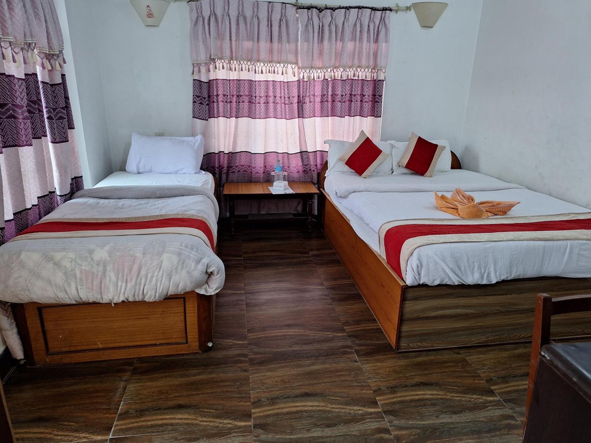 Hotel Shiva'S Dream Sauraha Eksteriør bilde