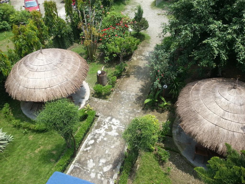 Hotel Shiva'S Dream Sauraha Eksteriør bilde