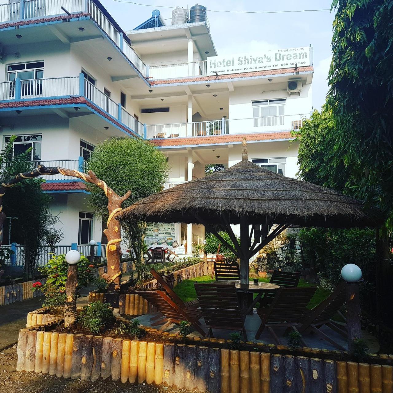 Hotel Shiva'S Dream Sauraha Eksteriør bilde
